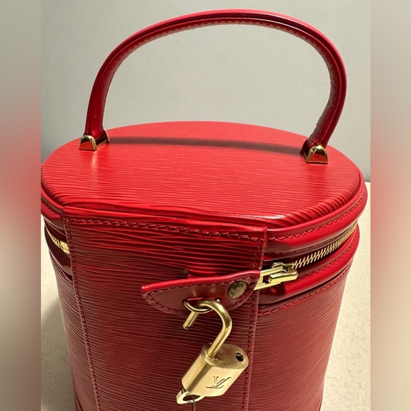 Louis Vuitton Cannes Vanity Bag Epi Leather - Picture 7 of 16